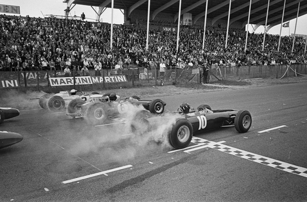 Start historisch raceseizoen vertraagd
